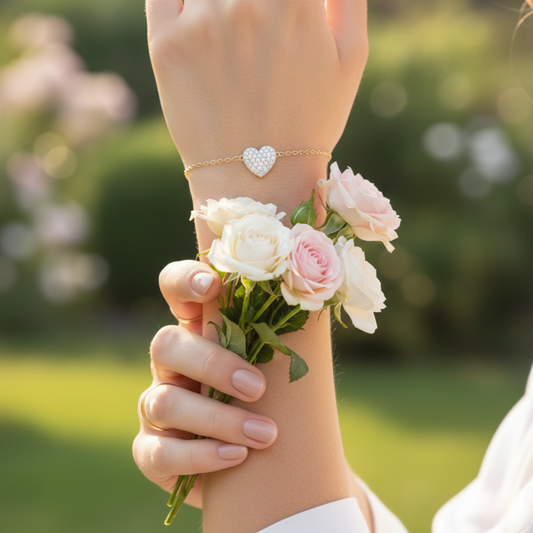 The Sweetheart Diamond Bracelet in Gold. #AJBR00012