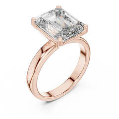 Grand Emerald Solitaire