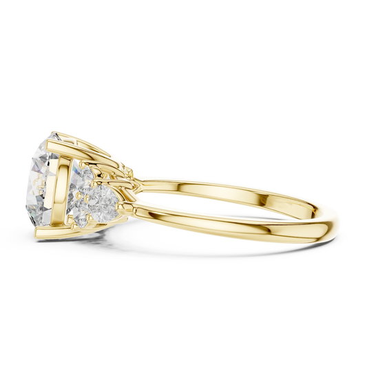 Round Pear-Cluster Ring